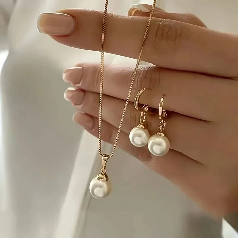 2 Pieces Of Round Pearl Jewelry Set