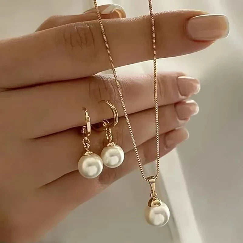 2 Pieces Of Round Pearl Jewelry Set